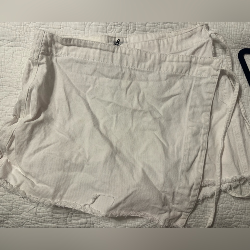 Forever 21 White High-Rise Denim Skort